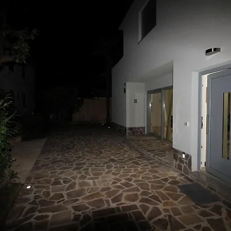 With Parking Space - 25114 Apartman